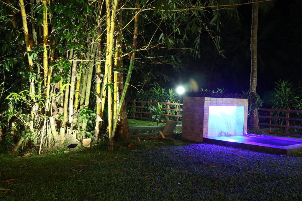 Oreeka - Katunayake Airport Transit Hotels Exterior foto